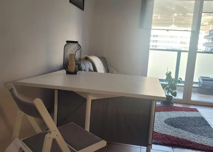 Apartment Flat Lemon *